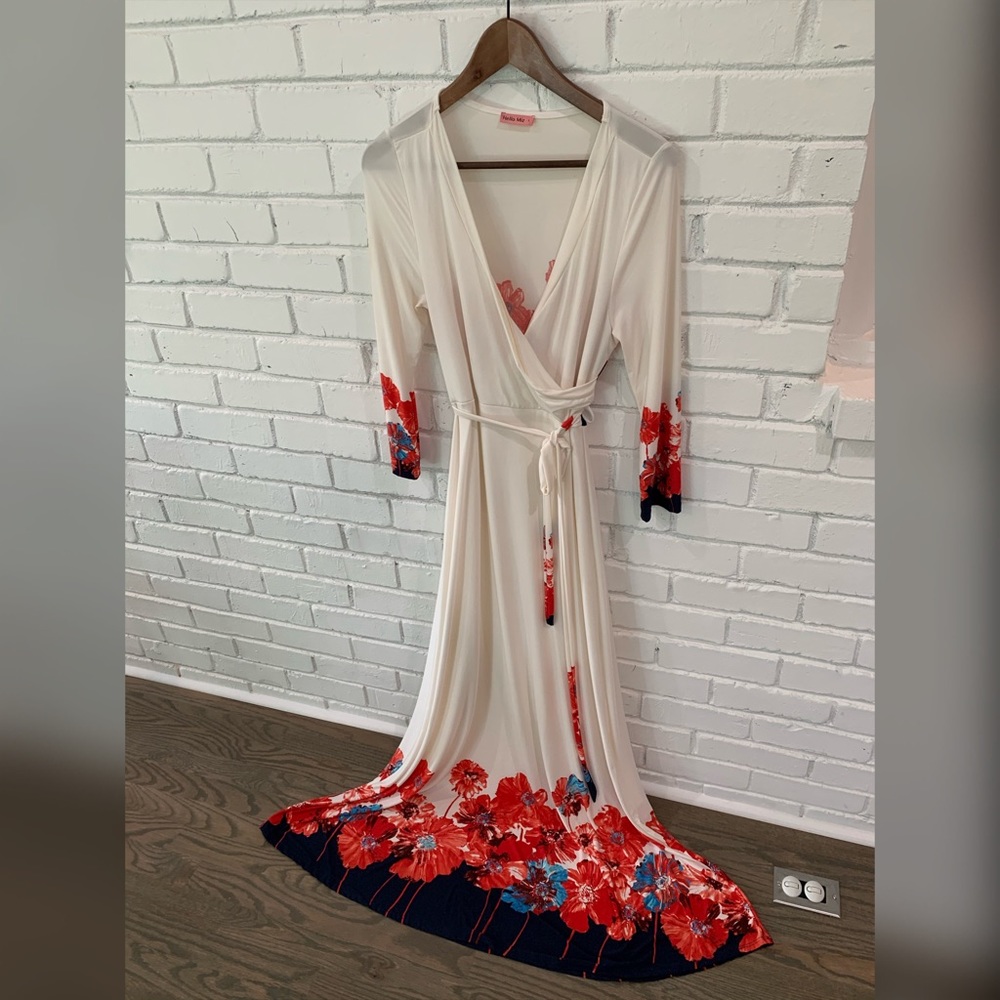 Maternity Dress - Picture 1 of 3